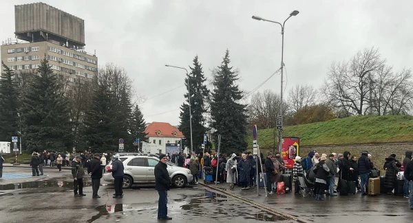 Изображение к статье: Путешествие из Эстонии в Россию: евро запрещены, но бутерброд с колбасой провезти можно