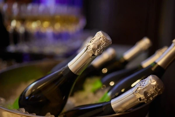 Изображение к статье: В этих темных бутылках скрывается много тайн.