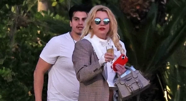 Изображение к статье: Трудно поверить, что это былая звезда.