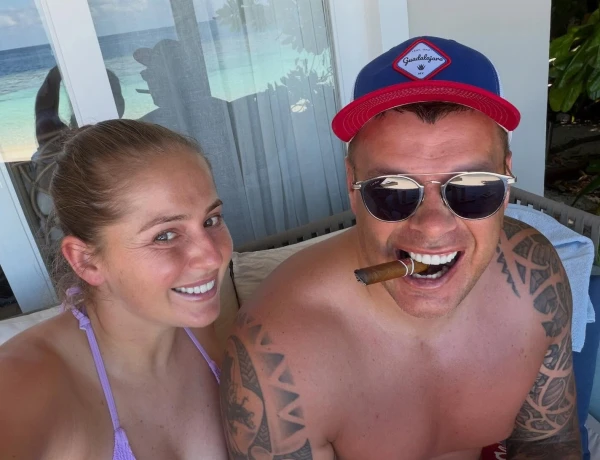 Изображение к статье: Алёна Остапенко наслаждается долгим отпуском на Мальдивах и в Дубае