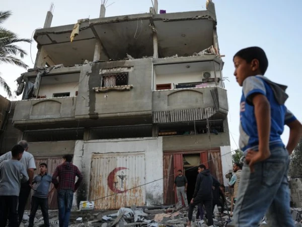 Изображение к статье: На руинах разрушенной Газы.