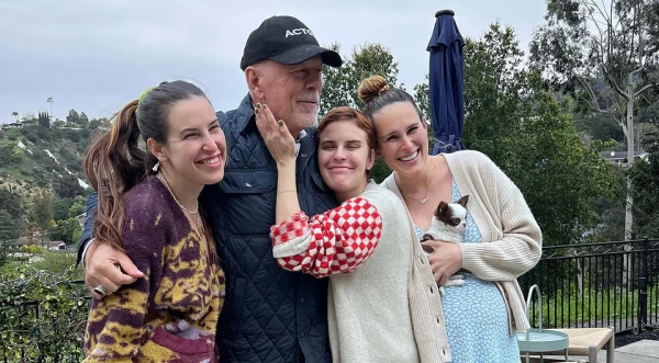 Изображение к статье: Дочь Брюса Уиллиса рассказала о состоянии отца: он перестает узнавать близких