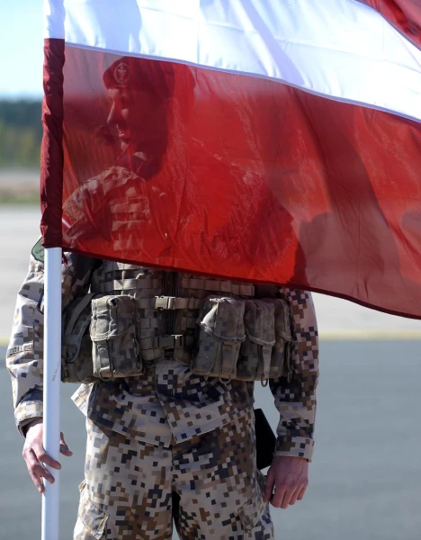 Изображение к статье: Детям будут прививать военные навыки в спецшколе – министр обороны Латвии