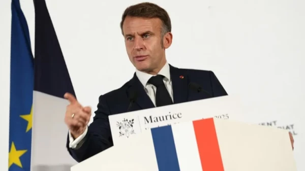 Изображение к статье: Решительный хозяин Елисейского дворца.