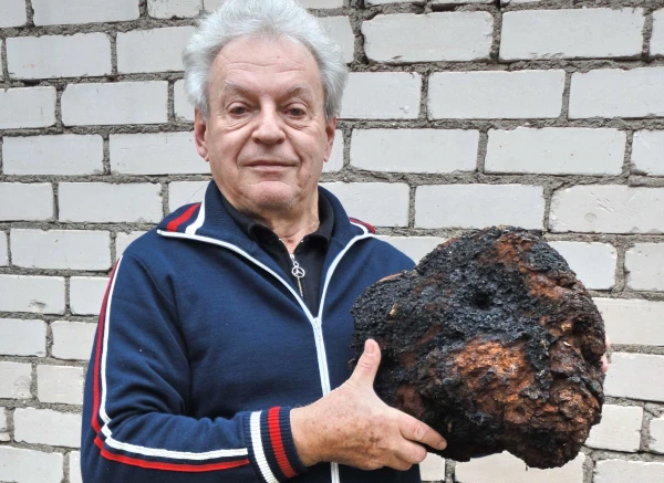 Изображение к статье: Ваш автор с трудом держит весомую добычу. Фото автора.