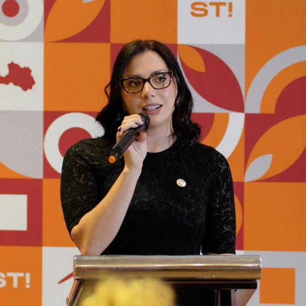 Изображение к статье: «Закрыли все русские школы и повысили налоги на русскую прессу...» Депутат Сейма добралась до Женевы