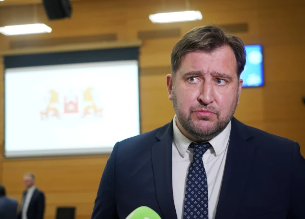 Изображение к статье: Бывшего дипломата и депутата Рижской думы Бреманиса судят за присвоение средств посольства Латвии