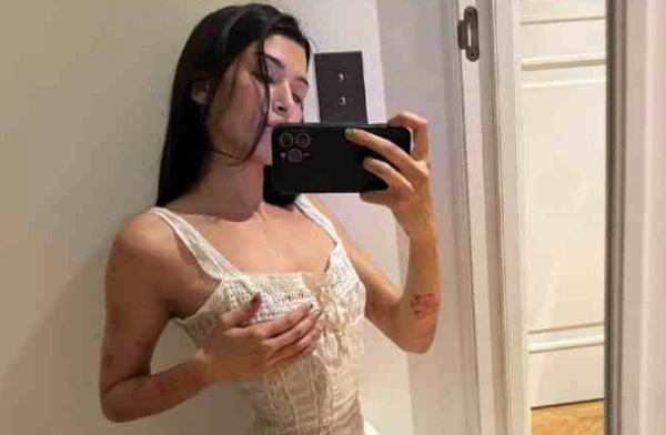 Изображение к статье: Юная Кикнадзе акцентирует свои достоинства.