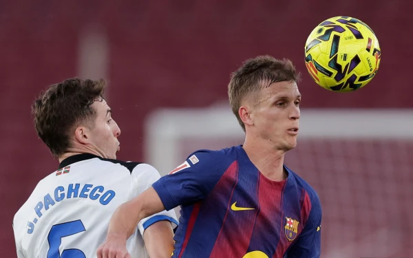 Изображение к статье: Чемпионат Испании. «Барселона» благодаря дублю Ольмо обыграла «Алавес», возглавив таблицу Ла Лиги