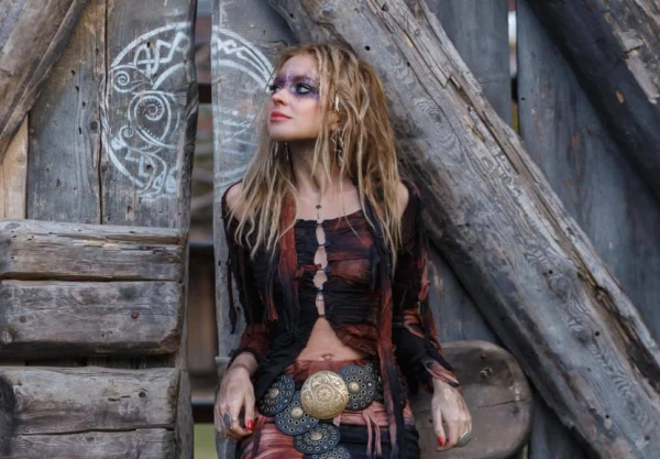 Изображение к статье: Культовая юристка выглядит теперь так.