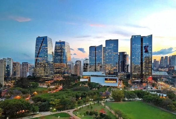 Изображение к статье: Сан-Паулу - столица бизнеса крупнейшей страны Латинской Америки.