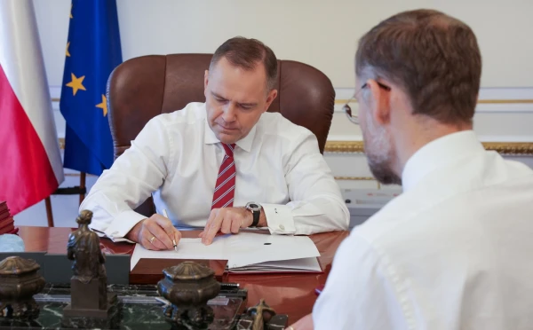 Изображение к статье: Президент Польши отменил встречу с Орбаном после его визита в Москву