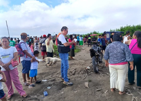 Изображение к статье: В результате оползня в Перу затонули корабли: есть погибшие и десятки пропавших без вести