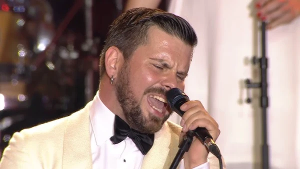 Интарс Бусулис выпускает новую песню в духе Рождества