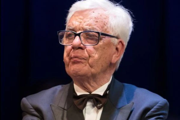 Изображение к статье: Что случилось? Раймонд Паулс отдаёт все свои галстуки