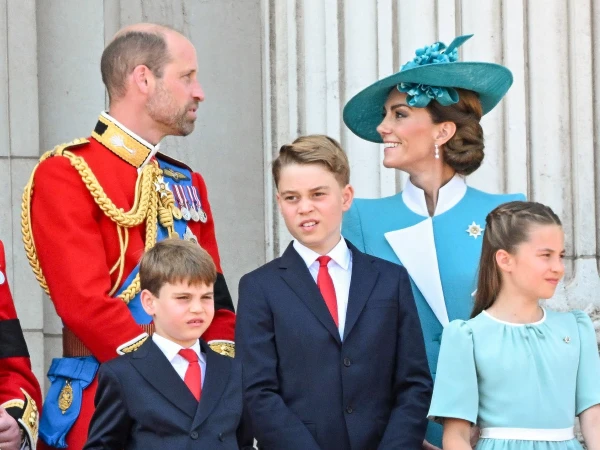 Семья наследника предпочитает не выносить сора из избы.