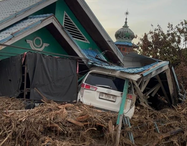 Изображение к статье: Число жертв наводнений в Индонезии возросло до 753