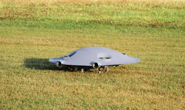 Этот аппарат произвел революцию в авиации.