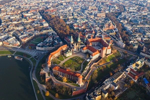 Древний замок Вавел - сокровищница Кракова.