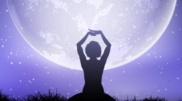 Изображение к статье: Мощное полнолуние в Близнецах: как пережить 5 декабря без потерь