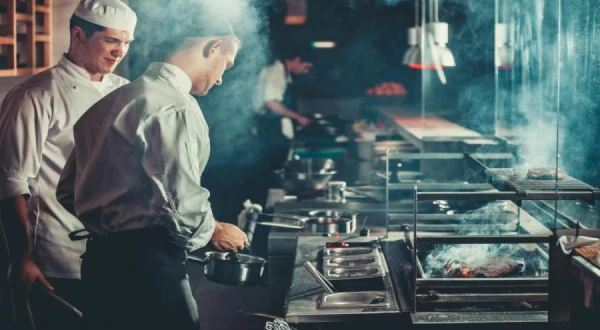 Шеф-повар назвал блюдо, которое не стоит заказывать в ресторане