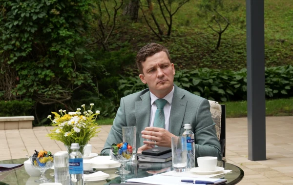 Изображение к статье: Глава ЦИК Звиедрис задекларировал квартиру и два авто. Что еще у него есть?