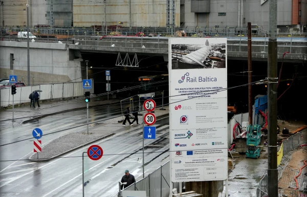 Рельсовый скандал: латвийскому министру пришлось звонить в Таллин и успокаивать члена правительства Эстонии