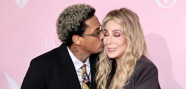 Изображение к статье: Продюсер Эдвардс дарит певице свою страсть.