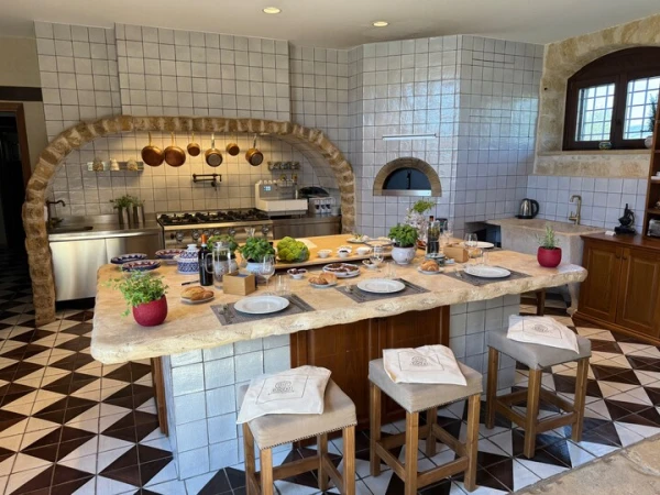 Изображение к статье: От кризиса к кулинарному буму: мир захватывает тренд домашних ресторанов