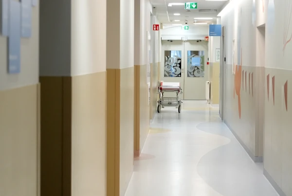 Изображение к статье: В Детской больнице, возможно, по вине медперсонала погиб ребёнок - ТВ