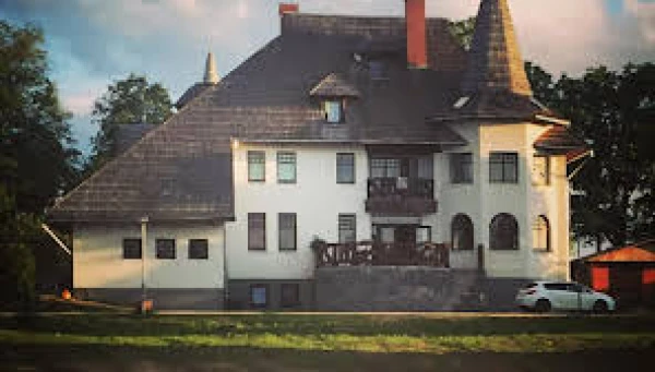 Патриоты негодуют:  новые оккупанты-китайцы говорят на русском, а не на латышском!