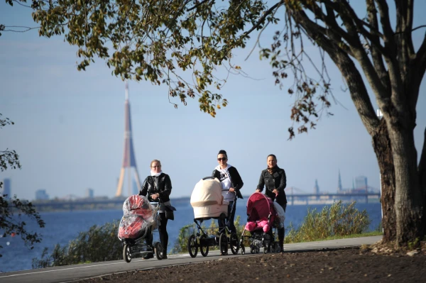 Изображение к статье: Повивальные бабки спешат к мамочкам: с 1 января стартует пилотный проект родовспоможения