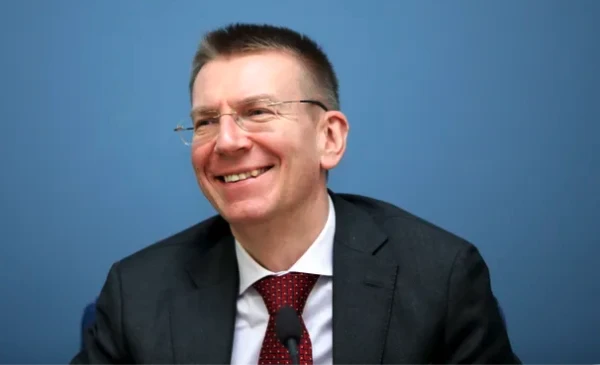 Ринкевич уезжает в Париж на встречу с Макроном