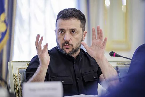 Изображение к статье: Зеленский приехал в Купянск. Генштаб РФ утверждал, что контролирует город с конца ноября