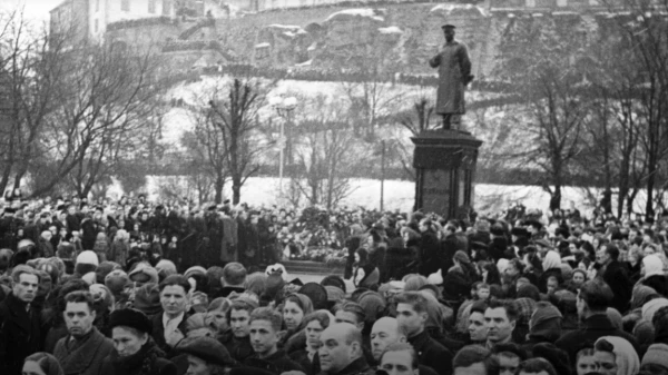Изображение к статье: В отличие от Риги, Таллин имел памятник Сталину.