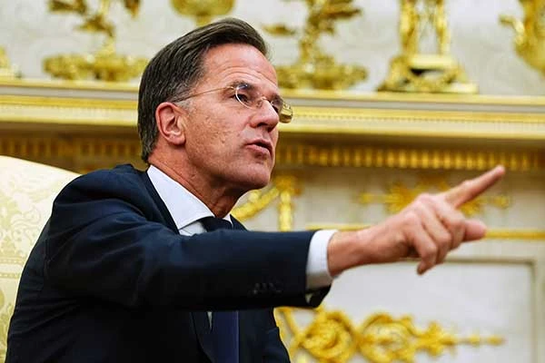 Изображение к статье: Орбан допустил потерю генсека НАТО своего поста после угроз России