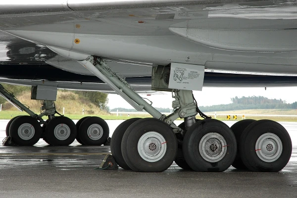 Преступный экспорт: Латвия «обувает» российские бомбардировщики и гаубицы