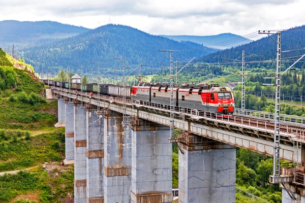Края - далекие, холмы - высокие.