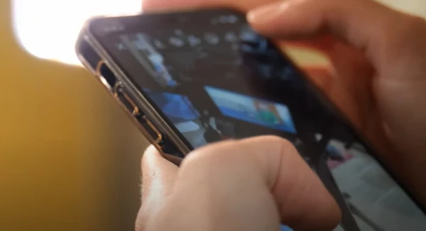 TikTok как психологический «магнит»: почему лента советов по здоровью так затягивает