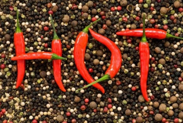 Изображение к статье: Острая пища и здоровье: польза, риски и кому стоит быть осторожным