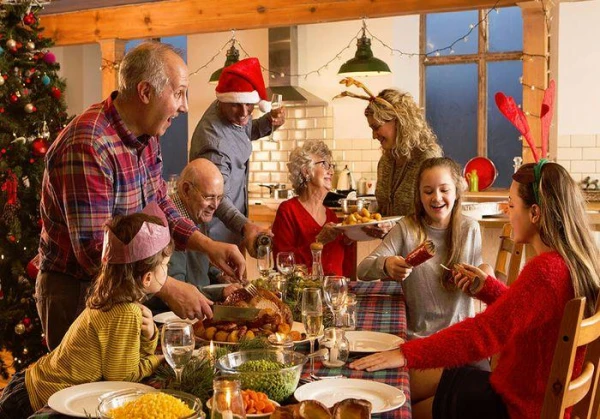 Названа страна, которая тратит рекордые суммы на рождественские подарки