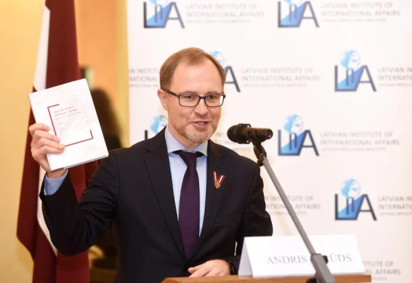 Изображение к статье: Если эксперты порекомендуют демонтировать рельсы , мы это поддержим - министр