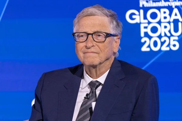 Изображение к статье: Обнародованы фото из архивов Эпштейна с Биллом Гейтсом