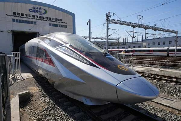 Изображение к статье: Поднебесная едет быстрее всех.