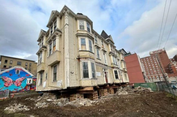 Как переместить здание с помощью мыла?