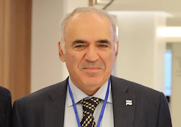 Изображение к статье: «Неясно, кто сможет его остановить!» – Каспаров предупреждает Запад о новых военных планах Путина