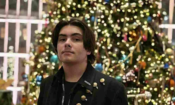 Изображение к статье: Сейчас звездному наследнику уже 17 лет.