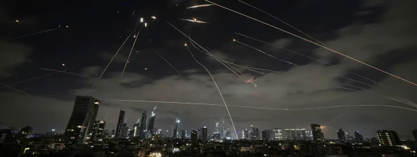 Изображение к статье: Мегаполисы обоих государств явились целями атак противника.