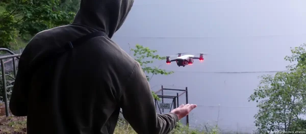 Изображение к статье: Маленький, электронный питомец способен посеять большой хаос.