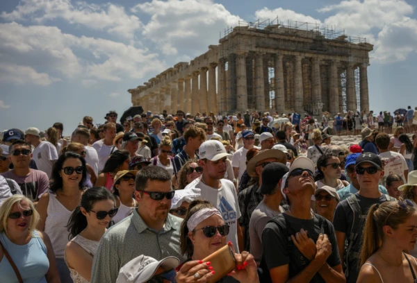 Изображение к статье: Античные красоты манят туристов из-за океана.